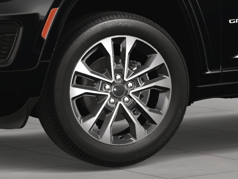 2025 Jeep Grand Cherokee Overland photo 7
