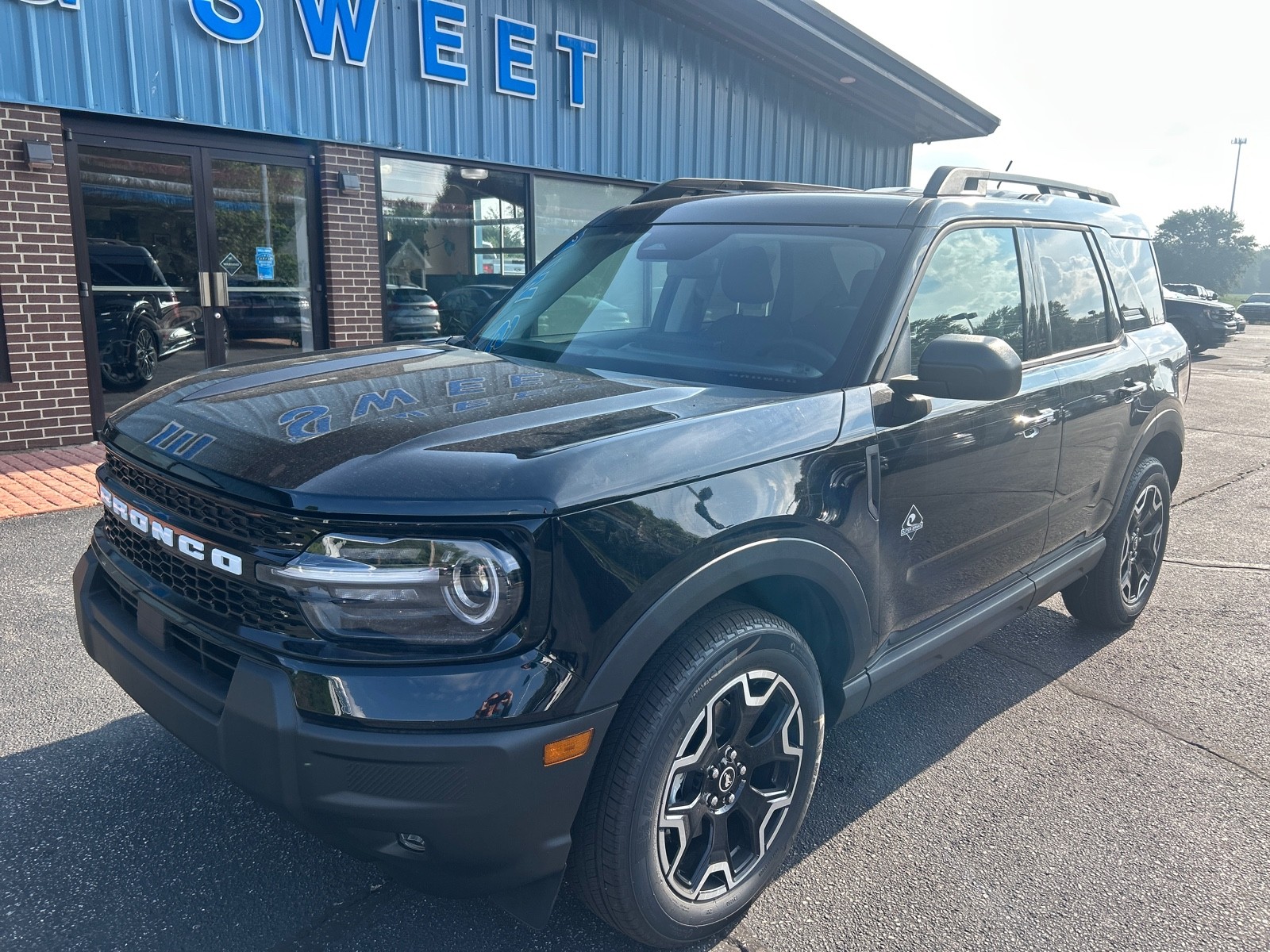 2025 Ford Bronco Sport Outer Banks's photo