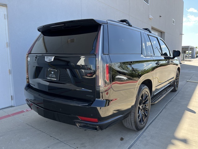 2022 Cadillac Escalade ESV Sport Platinum photo 4
