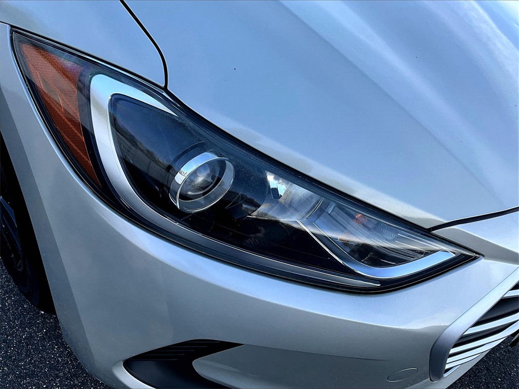 2017 Hyundai Elantra SE photo 30