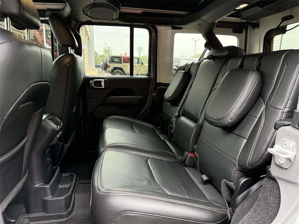 2023 Jeep Wrangler Sahara 4xe photo 14