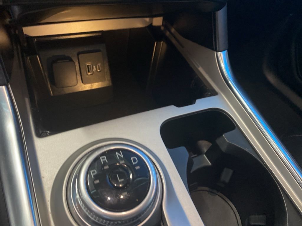 2023 Ford Explorer XLT photo 4