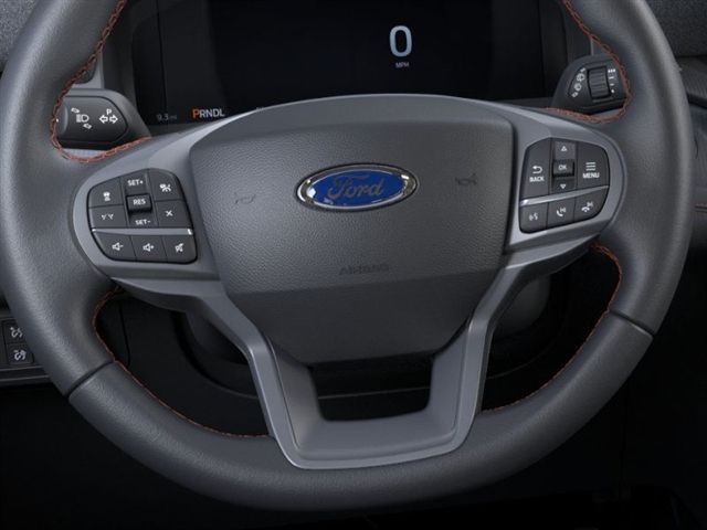 2025 Ford Explorer photo 9