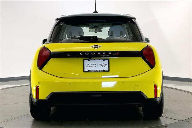2025 Mini Cooper S Hardtop 2 Door photo 3