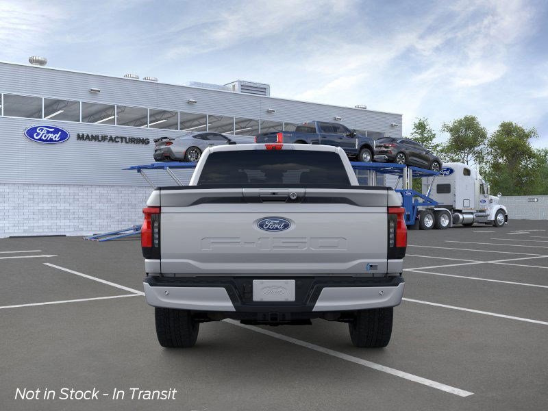 2025 Ford F-150 Lightning photo 4