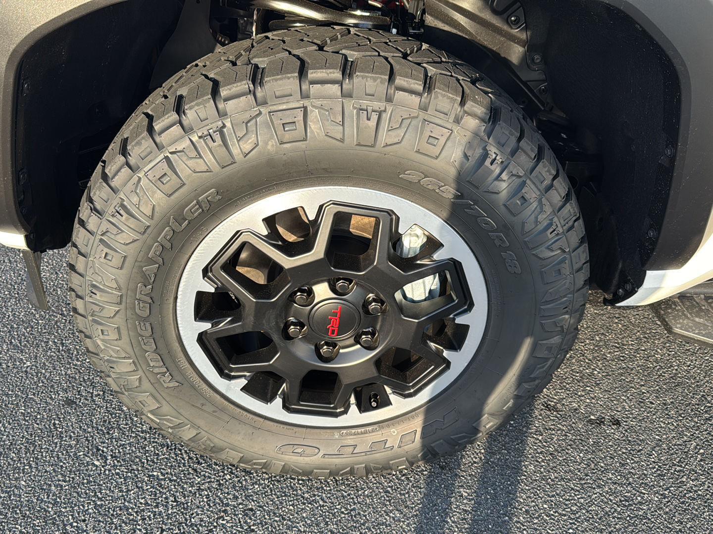 2025 Toyota 4Runner TRD Off-Road photo 29