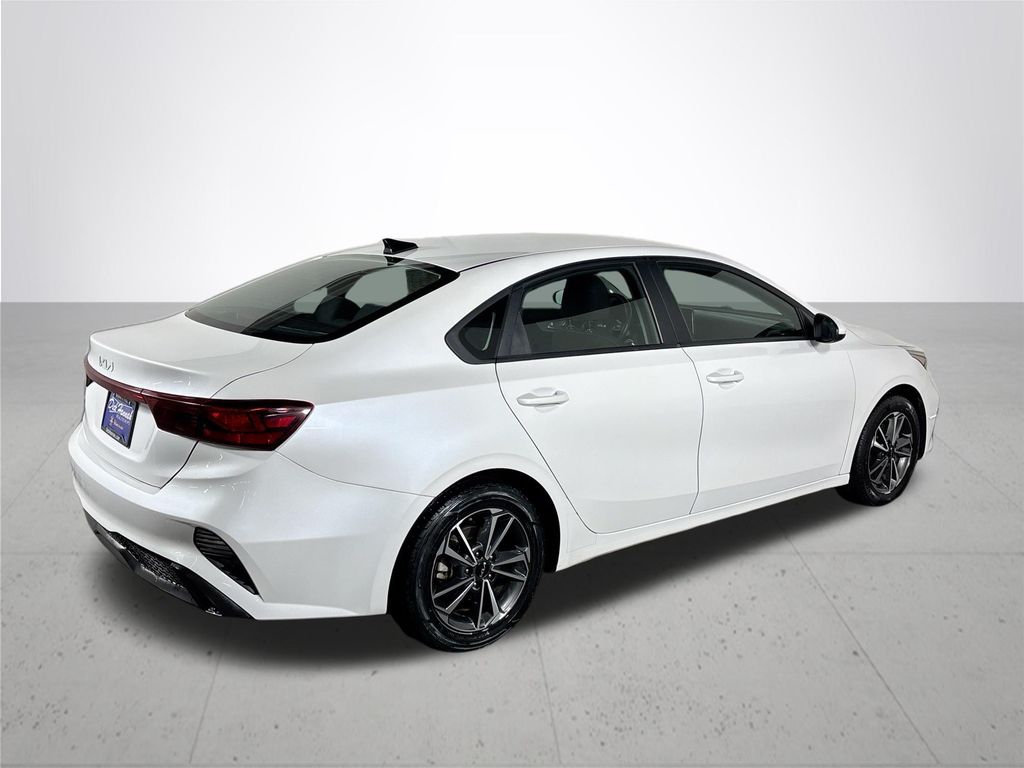 2023 Kia Forte LXS photo 6