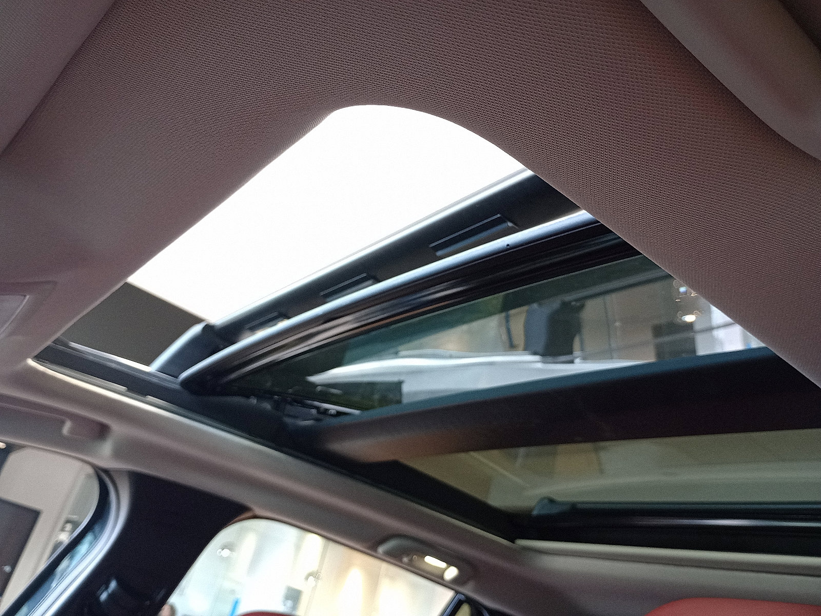 2025 Mazda CX-50 Premium Plus photo 10
