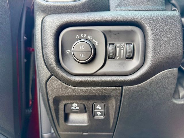 2026 Ram 1500 Laramie photo 4