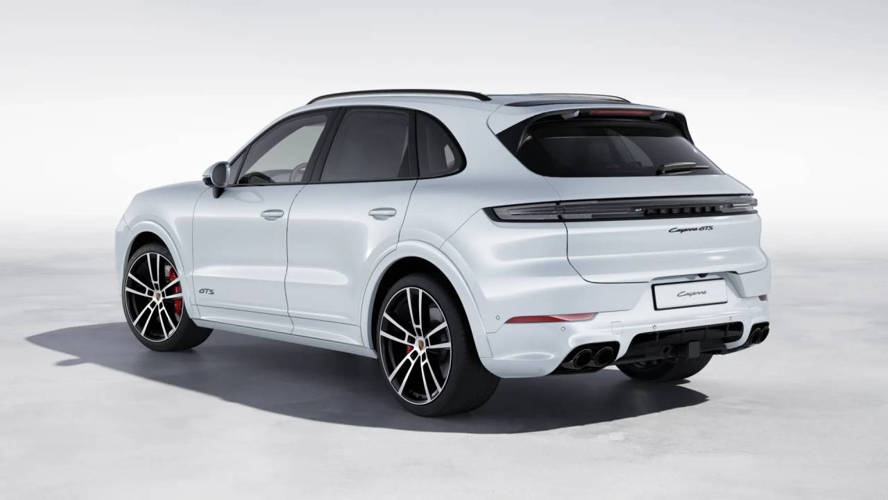 2026 Porsche Cayenne GTS photo 3