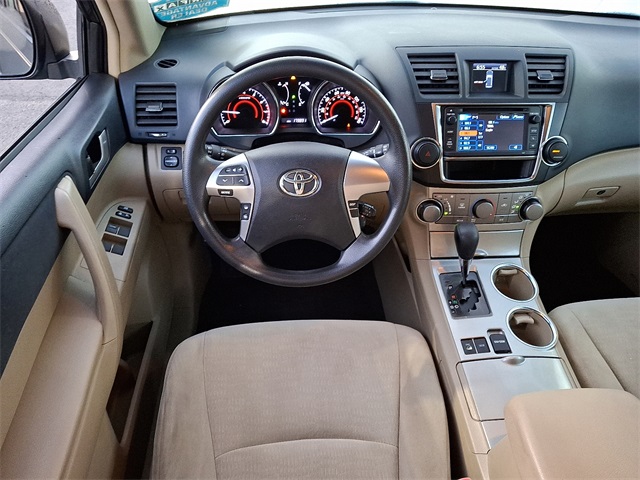 2013 Toyota Highlander Base Plus photo 18