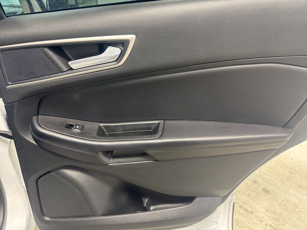 2023 Ford Edge SEL photo 37