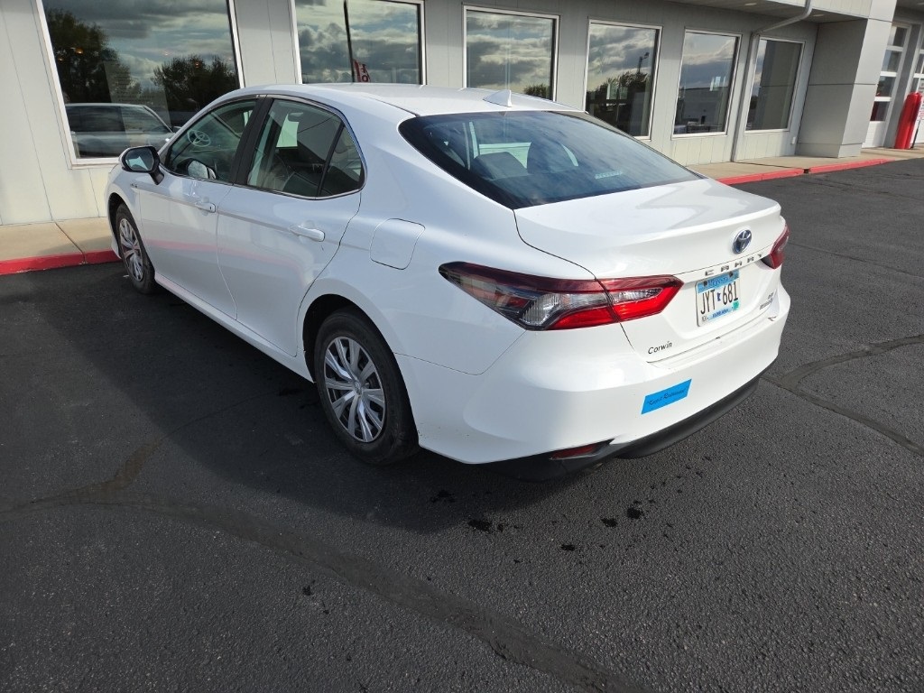 2021 Toyota Camry Hybrid LE photo 4