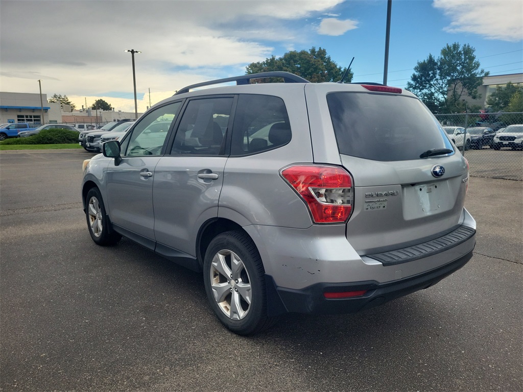 2014 Subaru Forester 2.5i Premium photo 3