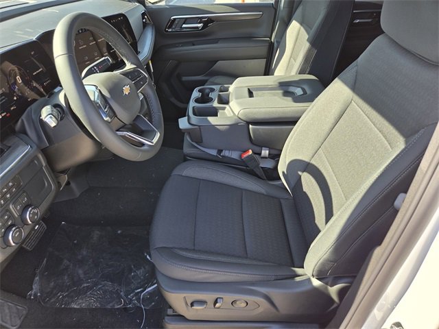 2026 Chevrolet Tahoe LS photo 4