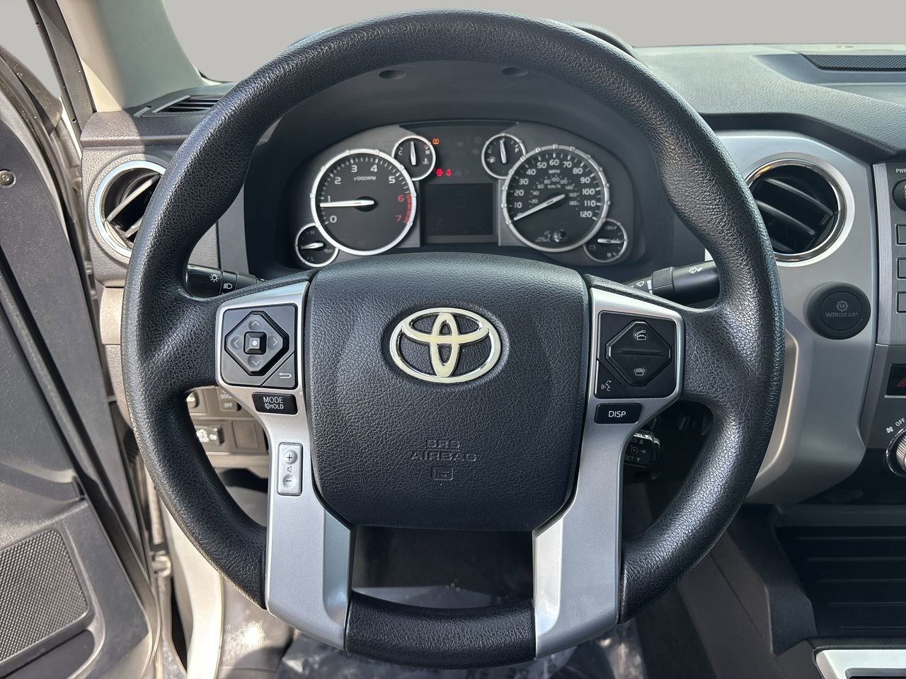 2016 Toyota Tundra SR5 photo 26