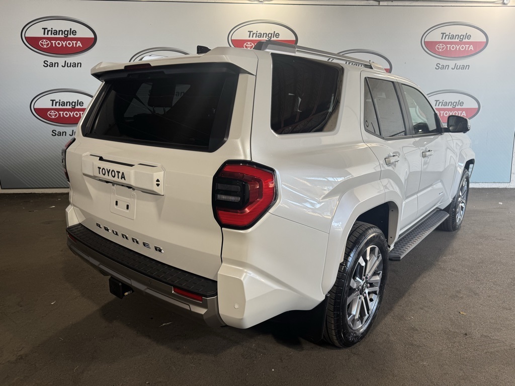 2025 Toyota 4Runner photo 2