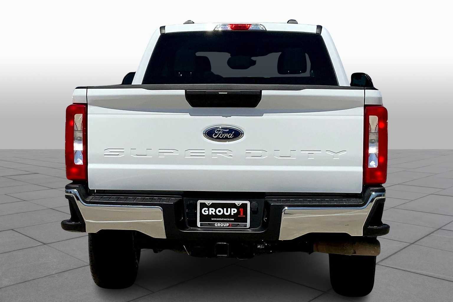 2024 Ford F-250 XLT photo 4