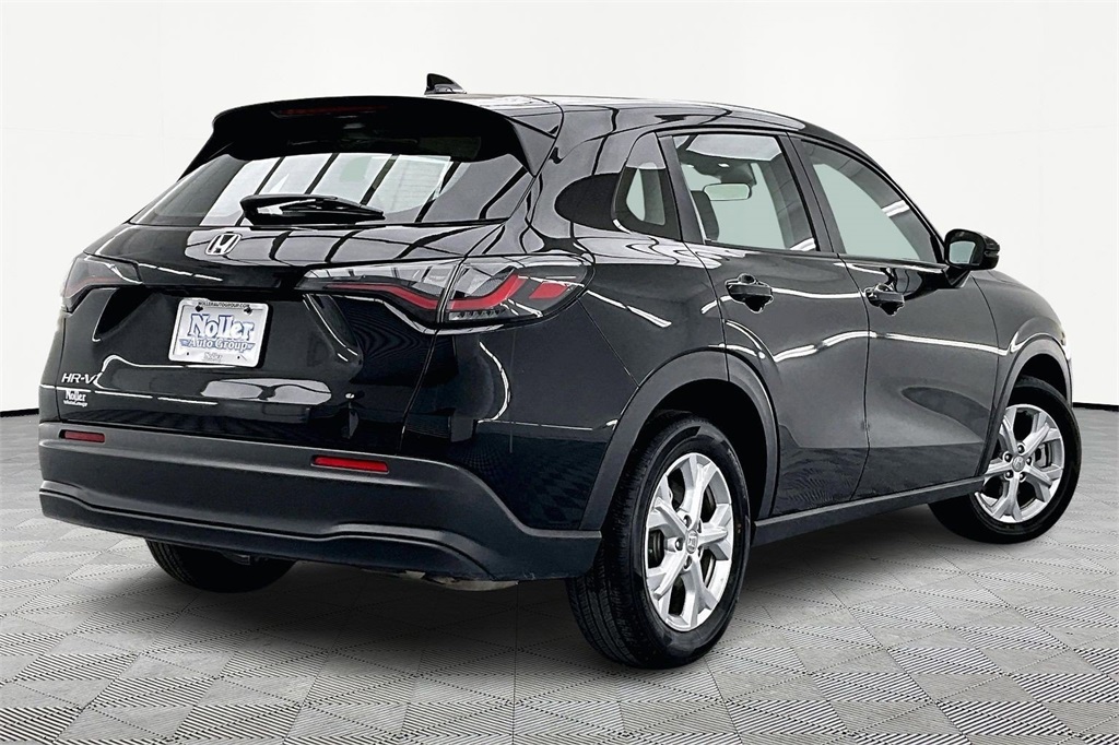 Used 2025 Honda HR-V LX with VIN 3CZRZ1H35SM740865 for sale in Kansas City