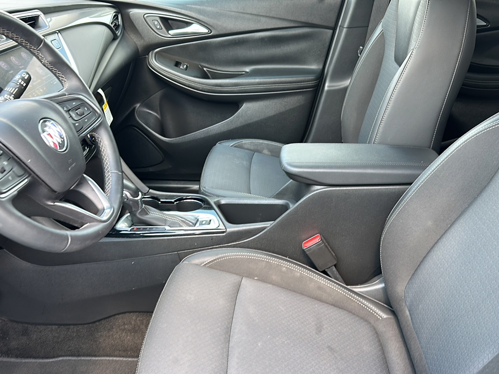 2022 Buick Encore GX Select photo 2