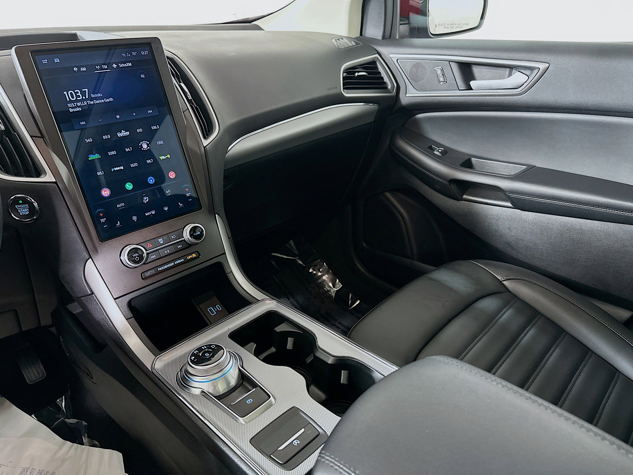 2021 Ford Edge SEL photo 19