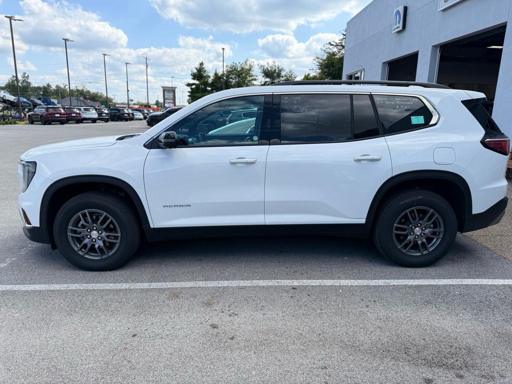 2025 Gmc Acadia Elevation photo 2