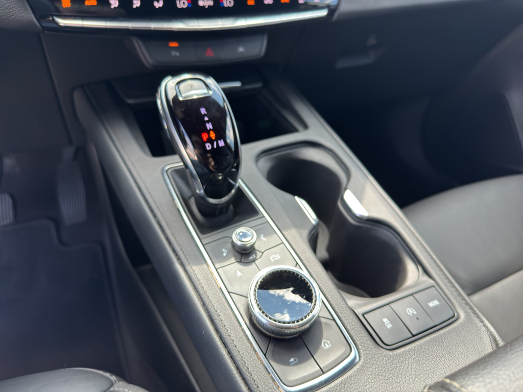 2025 Cadillac XT4 Premium Luxury photo 17