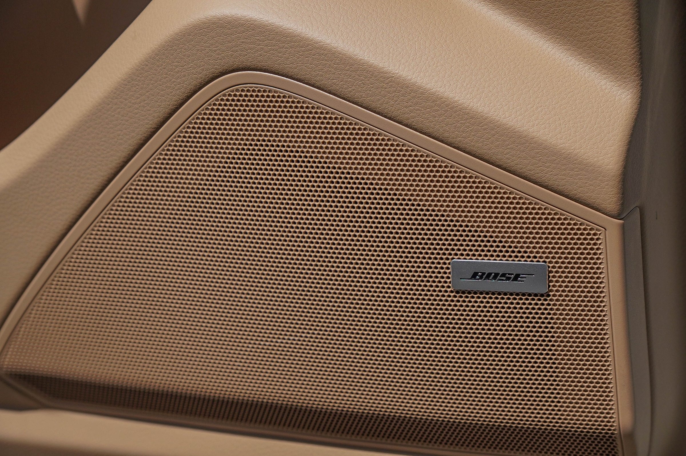 2021 Porsche Cayenne Base photo 25