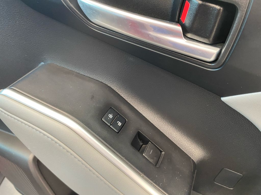 2023 Toyota Highlander XLE photo 15
