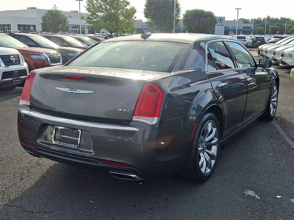2018 Chrysler 300 Limited photo 4