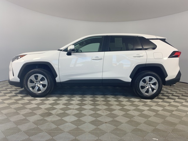 2022 Toyota RAV4 LE photo 4