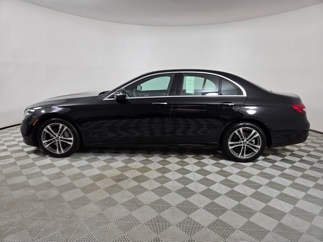 2022 Mercedes Benz E 4MATIC photo 5