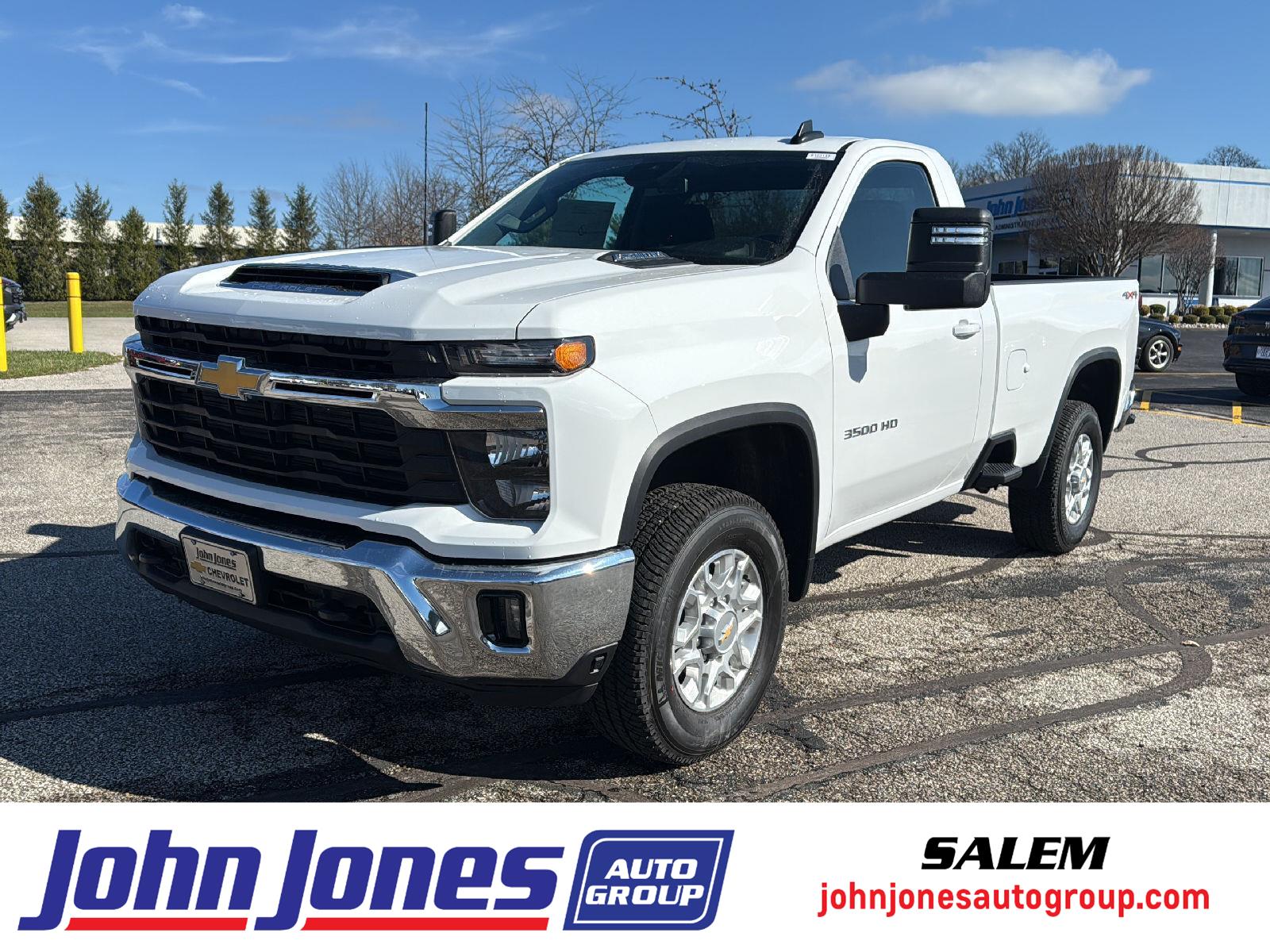 2025 Chevrolet Silverado 3500HD LT's photo