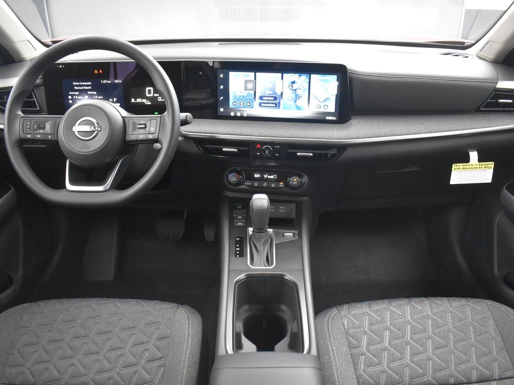 2026 Nissan Kicks SV photo 9