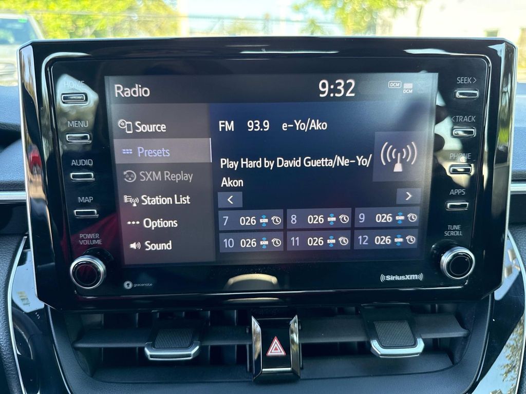 2021 Toyota Corolla SE photo 21