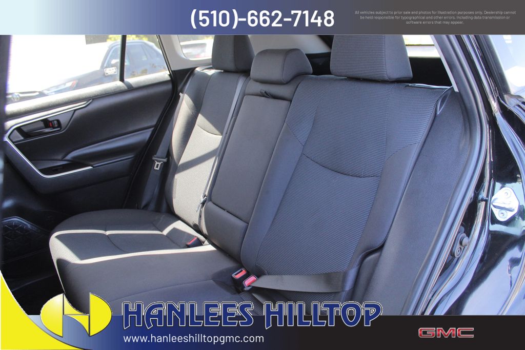 2024 Toyota RAV4 LE photo 9