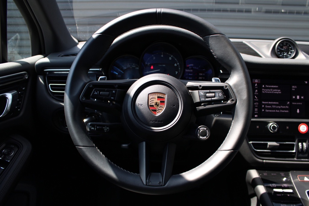 2024 Porsche Macan Base photo 20