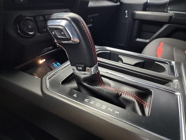 2016 Ford F-150 XLT photo 18