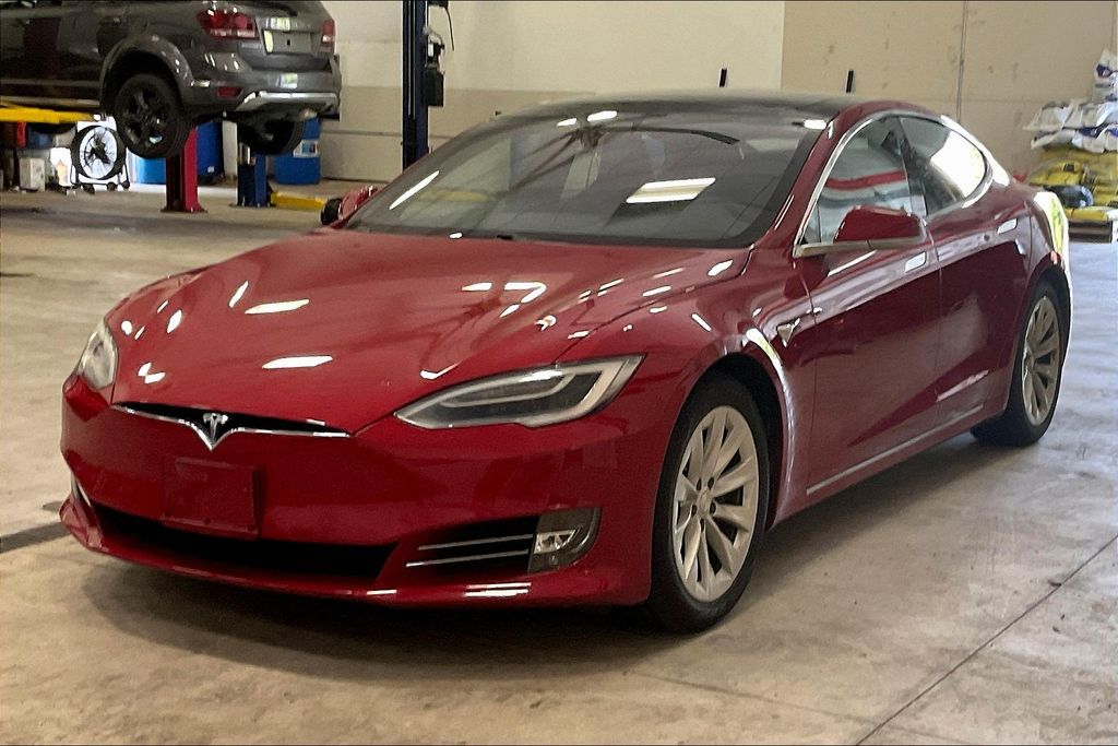 2016 Tesla Model S 75D photo 29