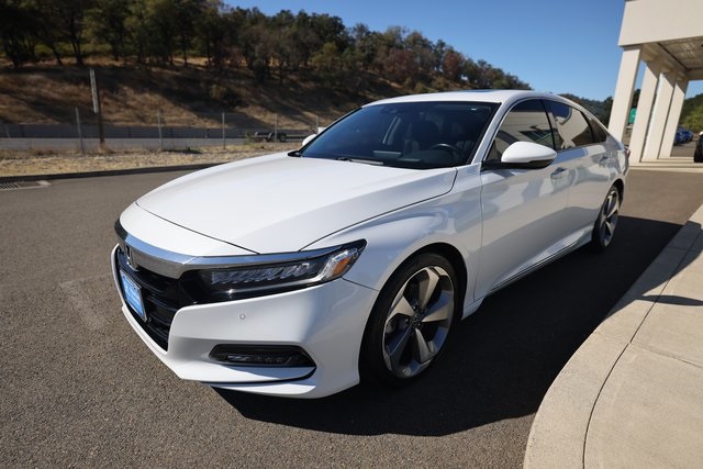 2020 Honda Accord Touring 2.0T photo 6
