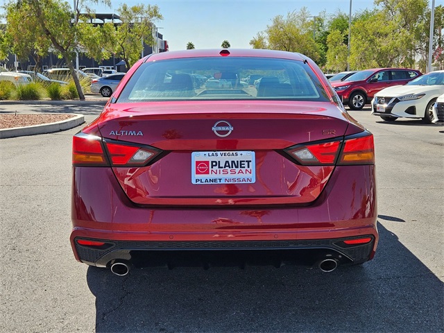 2023 Nissan Altima SR photo 7