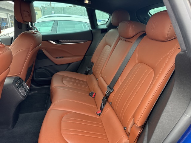 2022 Maserati Levante GT photo 3