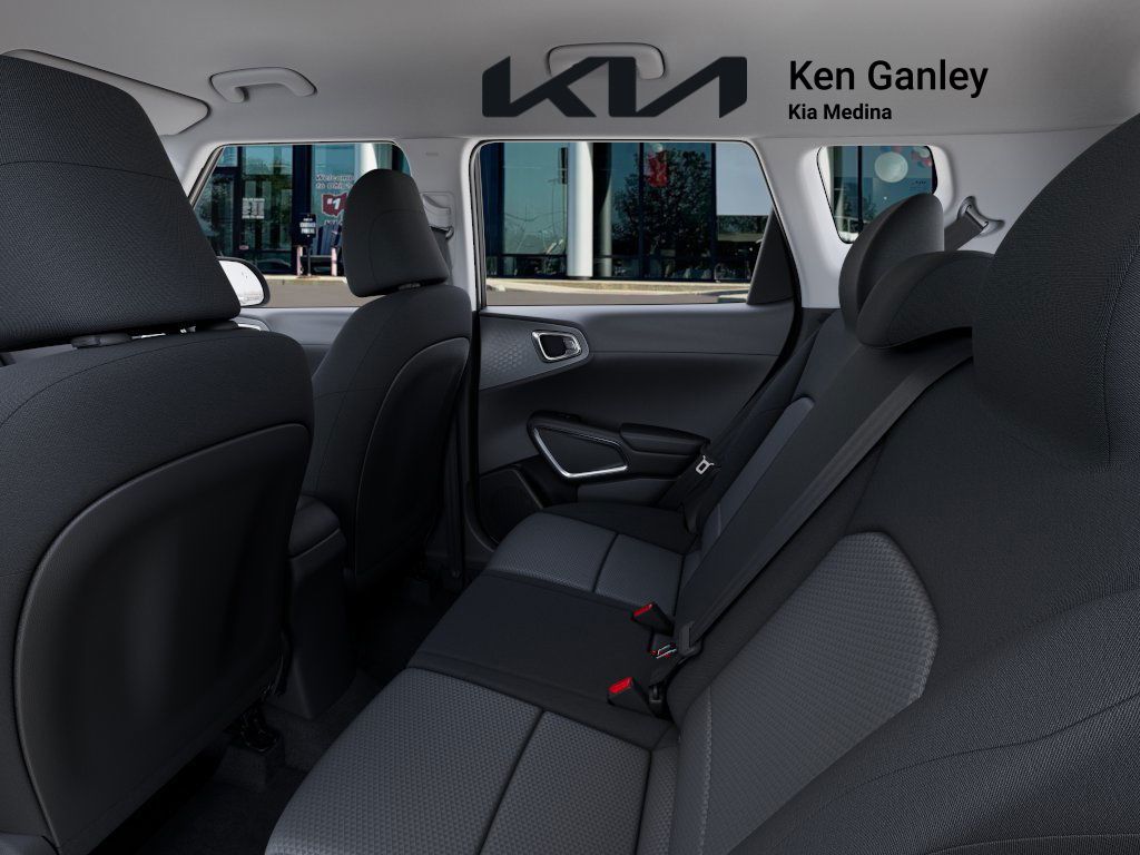 2025 Kia Soul LX S photo 13