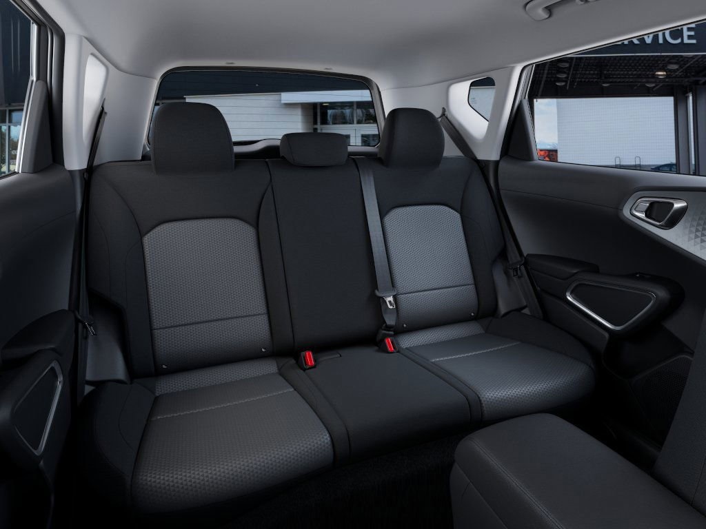 2025 Kia Soul LX photo 4