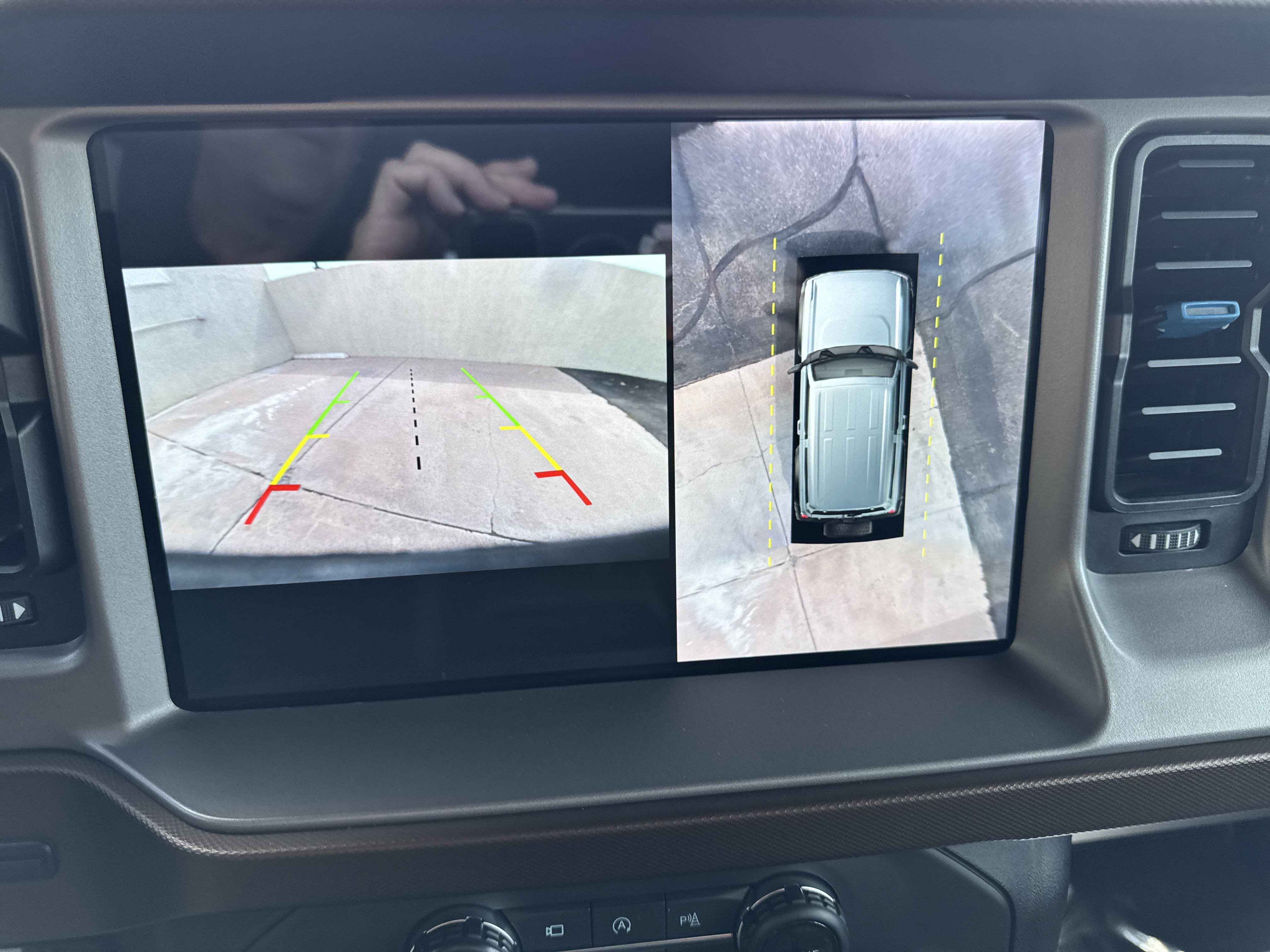 2023 Ford Bronco Outer Banks photo 18