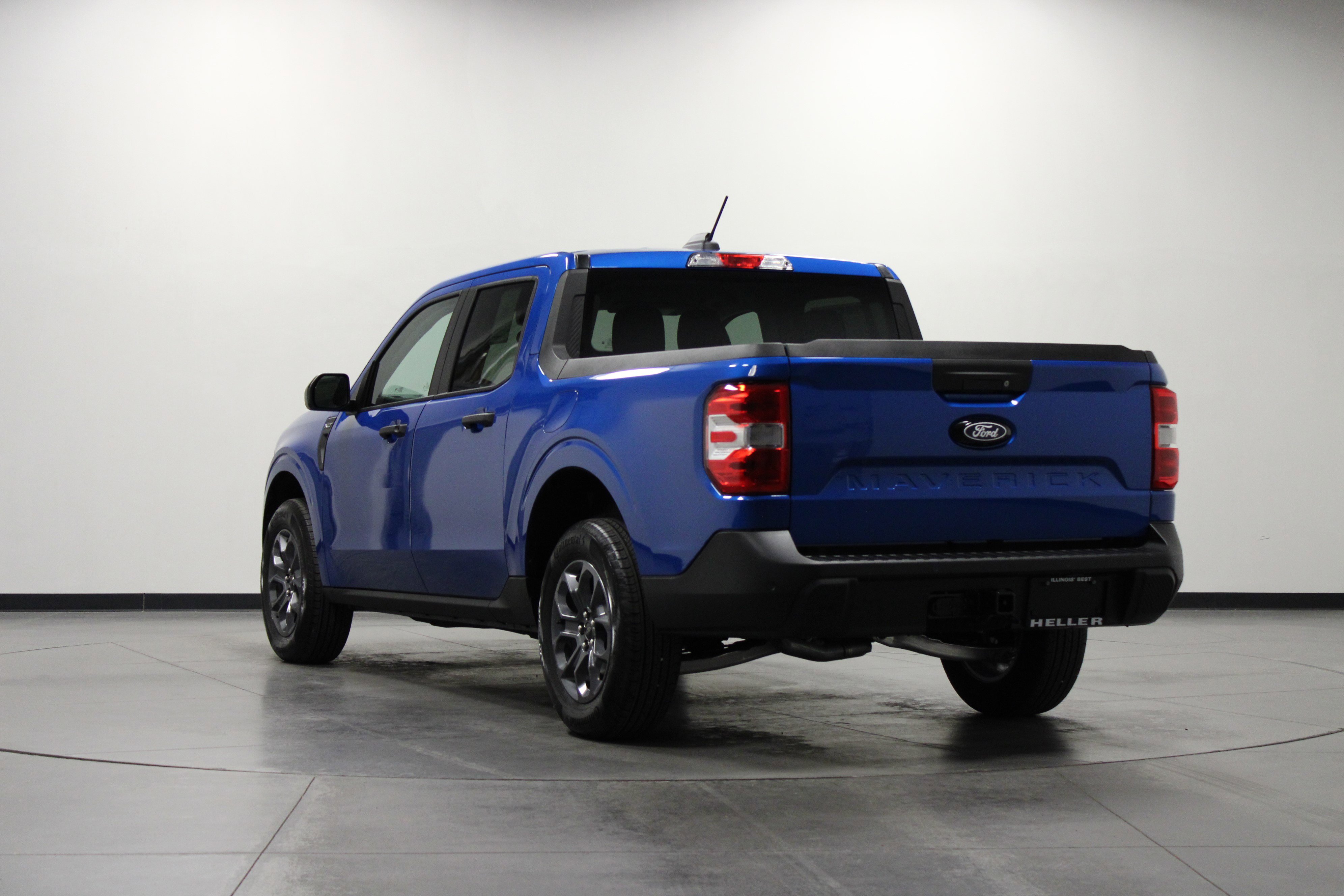 2025 Toyota RAV4 XLT photo 4