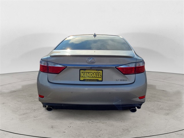 2013 Lexus ES 350 photo 4