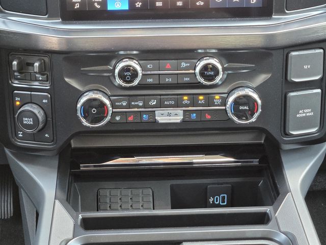 2026 Ford F-250 Lariat photo 15