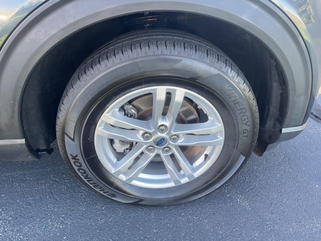 2022 Ford Explorer XLT photo 3