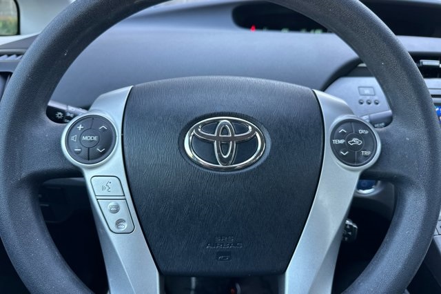2015 Toyota Prius Three photo 22